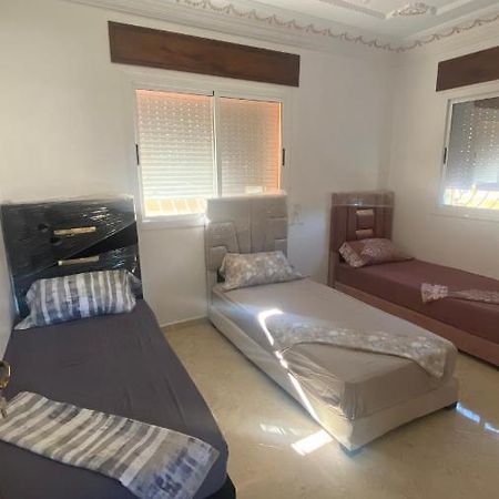 Big Appartement In Ksar Sgher And Close 塞吉尔堡 外观 照片